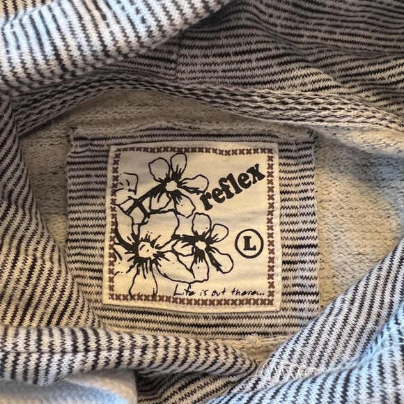 Women's Cali Love hooded sweatshirt Size Large - Picture 4 of 4